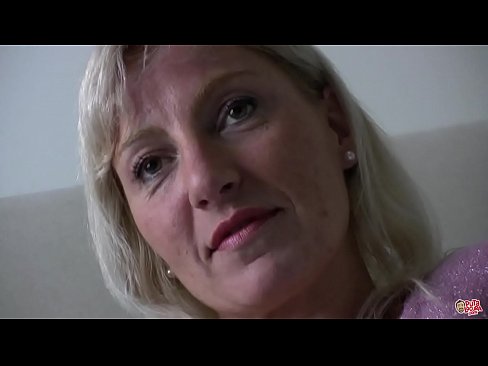 ❤️ Äiti jota me kaikki nussimme ... Lady, käyttäydy kunnolla! ❌ Porno at fi.gaypornforyou.ru